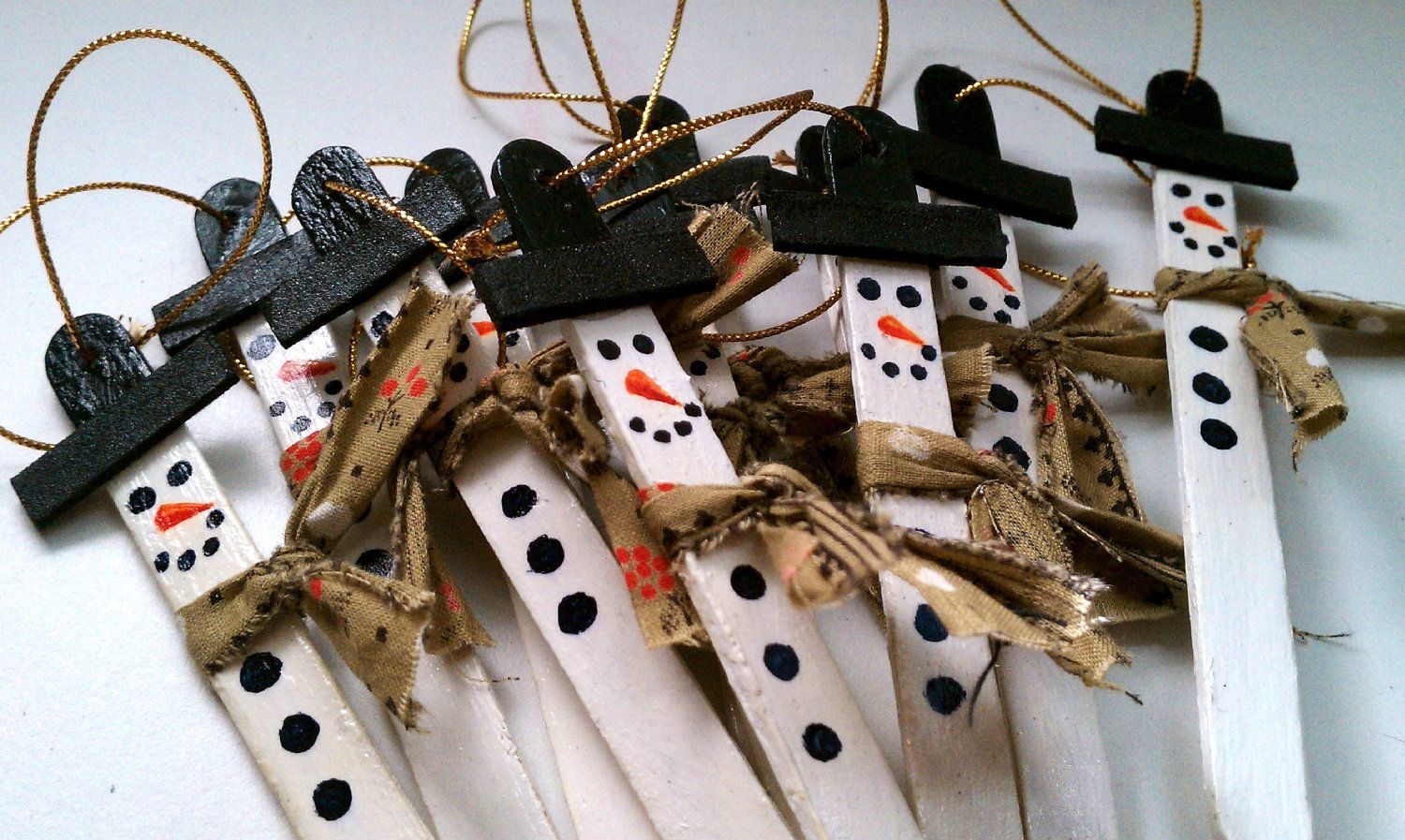 SNOWMAN Popsicle Stick or paint stick Ornaments -   24 popsicle stick snowman
 ideas