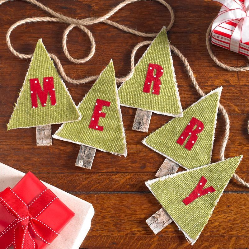 Christmas Tree Burlap Pennant Banner DIY -   25 diy christmas banner
 ideas