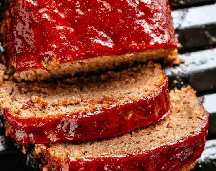 How to make the best tender and juicy Meatloaf with a delicious shiny glaze! Cheap, easy and quick to prepare, let the oven do all the work for you! The whole family goes crazy over each slice of this meatloaf recipe. PLUS... take advantage of leftovers and turn them into the best meatloaf sandwiches! | cafedelites.com -   20 juicy meatloaf recipes
 ideas