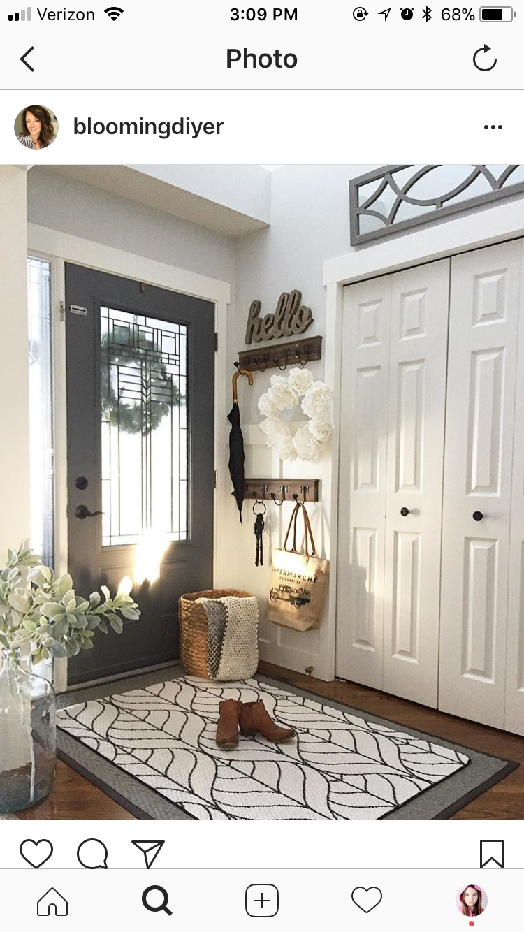 22 entryway decor with hooks
 ideas