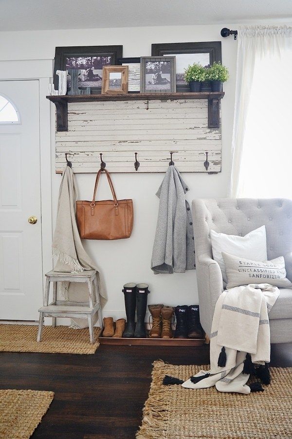 22 entryway decor with hooks
 ideas