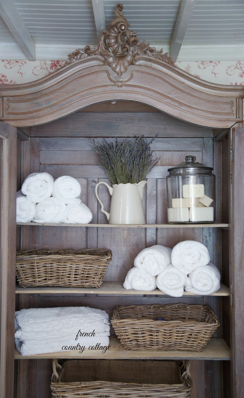 Crushing on~ Baskets -   23 small country decor
 ideas