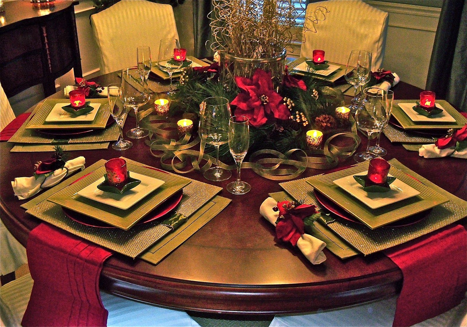 love this holiday table setting -   23 square table decor
 ideas