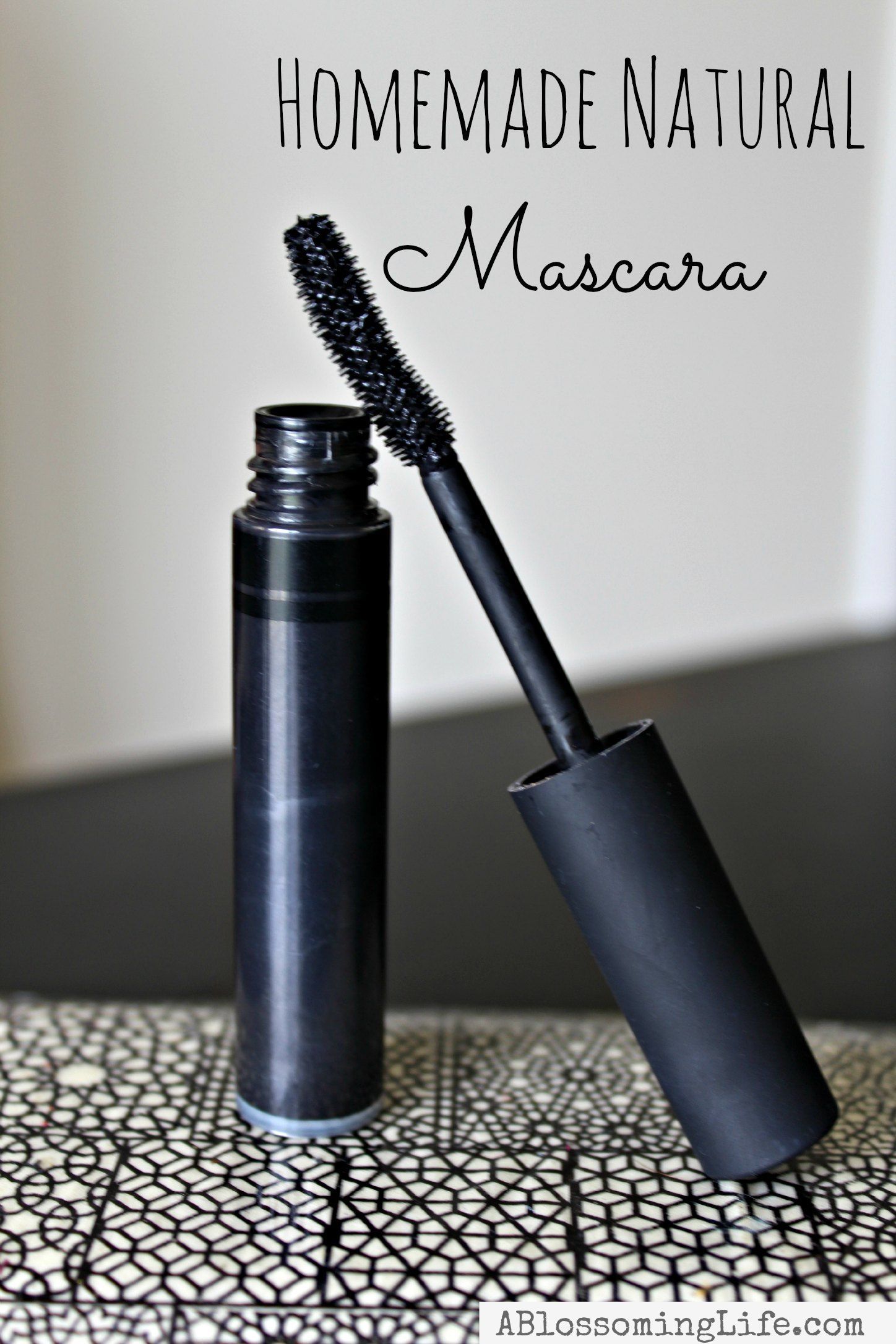 Homemade Natural Mascara -   24 diy makeup natural
 ideas