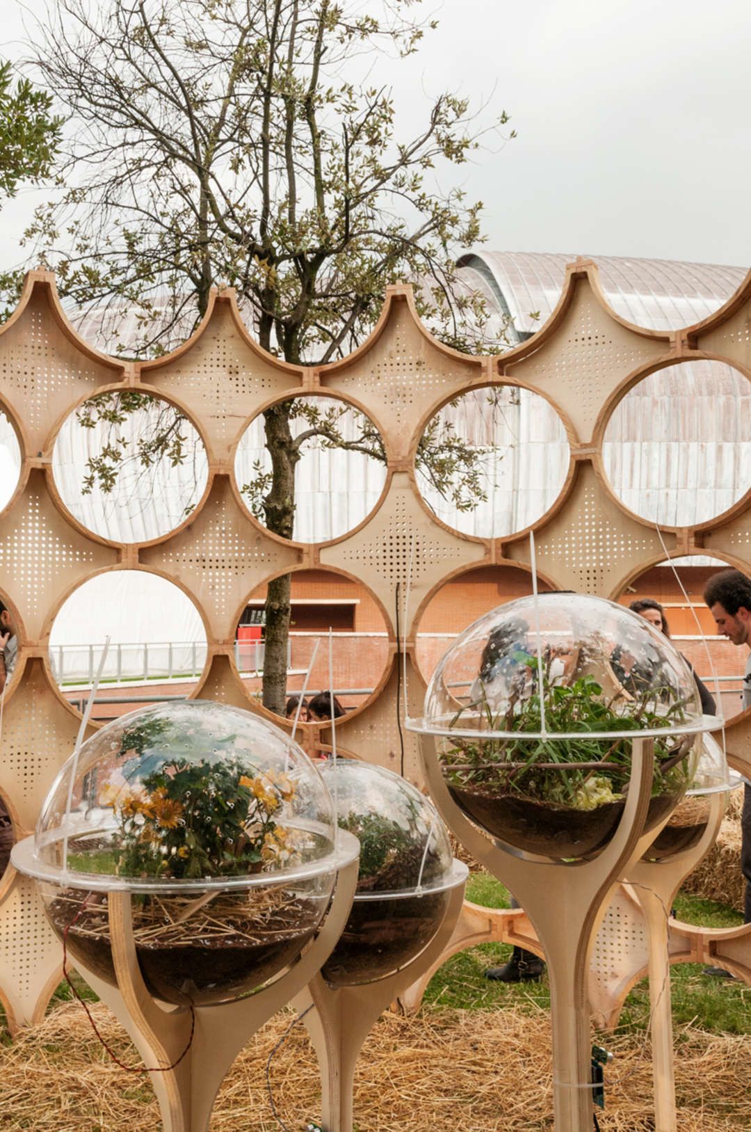 Zighizaghi is a multi-sensorial urban garden created by OFL Architecture that stems from a collaboration with the client Milia Arredamenti and Farm Cultural ... -   24 urban garden architecture
 ideas