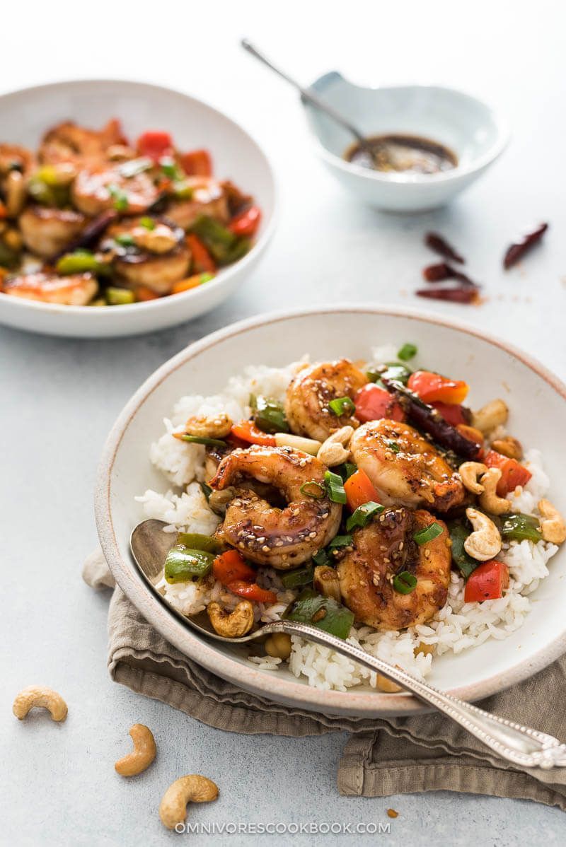 Kung Pao Shrimp Recipe (????) - Learn how to make juicy and tender shrimp with the most scrumptious Kung Pao sauce. A easy one bowl dinner. -   25 chinese recipes seafood
 ideas