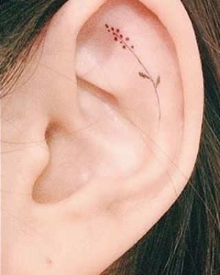 27 Ear Tattoo Ideas That Are Whispering For Your Attention -   25 tattoo frauen ohr ideas