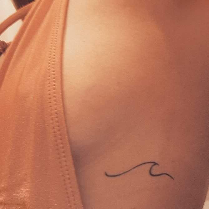 20 small tattoo wave
 ideas