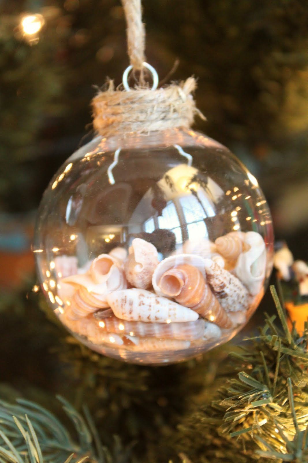 Cute idea for all those shells we collect at the beach. Could write the year and location of the beach vacation on it with paint pens! -   22 easy seashell crafts
 ideas