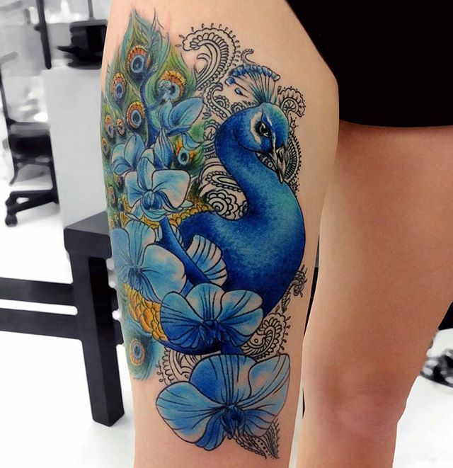 ~Peacock~change the colors and add some details... -   22 peacock thigh tattoo ideas