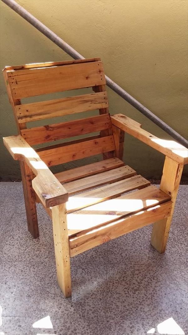 DIY Recycled Wooden Pallet Chair -   23 diy wood chair
 ideas