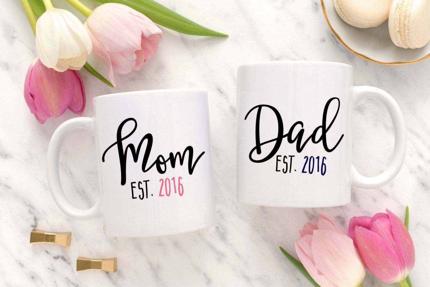 New Parent Gift, New Parents Gift, Mom Est Dad Est, New Mom Gift, New Dad Gift, Mom Dad Mug, Gift For Expecting Mom, New Daddy Gift, Mugs -   24 clay crafts for dad
 ideas