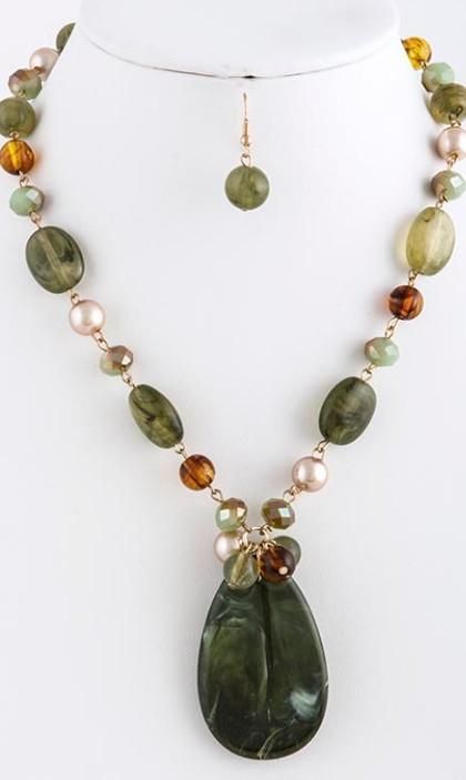 Olive Stone and Pearl Necklace and Earrings -   24 diy necklace beads
 ideas