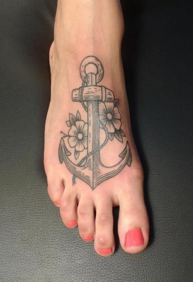 Very feminine traditional anchor tattoo on foot - Tattooimages.biz #Foottattoos -   24 feminine foot tattoo
 ideas