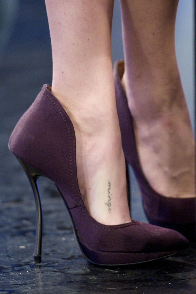 The 85 Most Adorable Tiny Tattoos in Hollywood -   24 feminine foot tattoo
 ideas