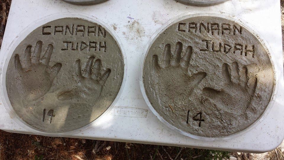 Handprint pies hand print cement paver stones how to diy instructions christmas xmas presents gifts children kids grandparents family mothers day fathers day gardener perfect -   24 garden stones handprint
 ideas