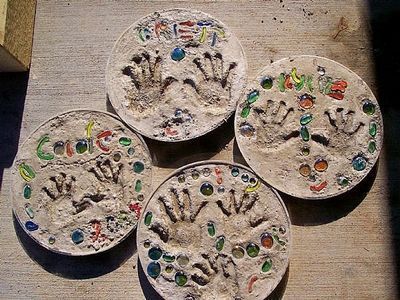 How to Make Stepping Stones Using a Child's Handprint -   24 garden stones handprint
 ideas