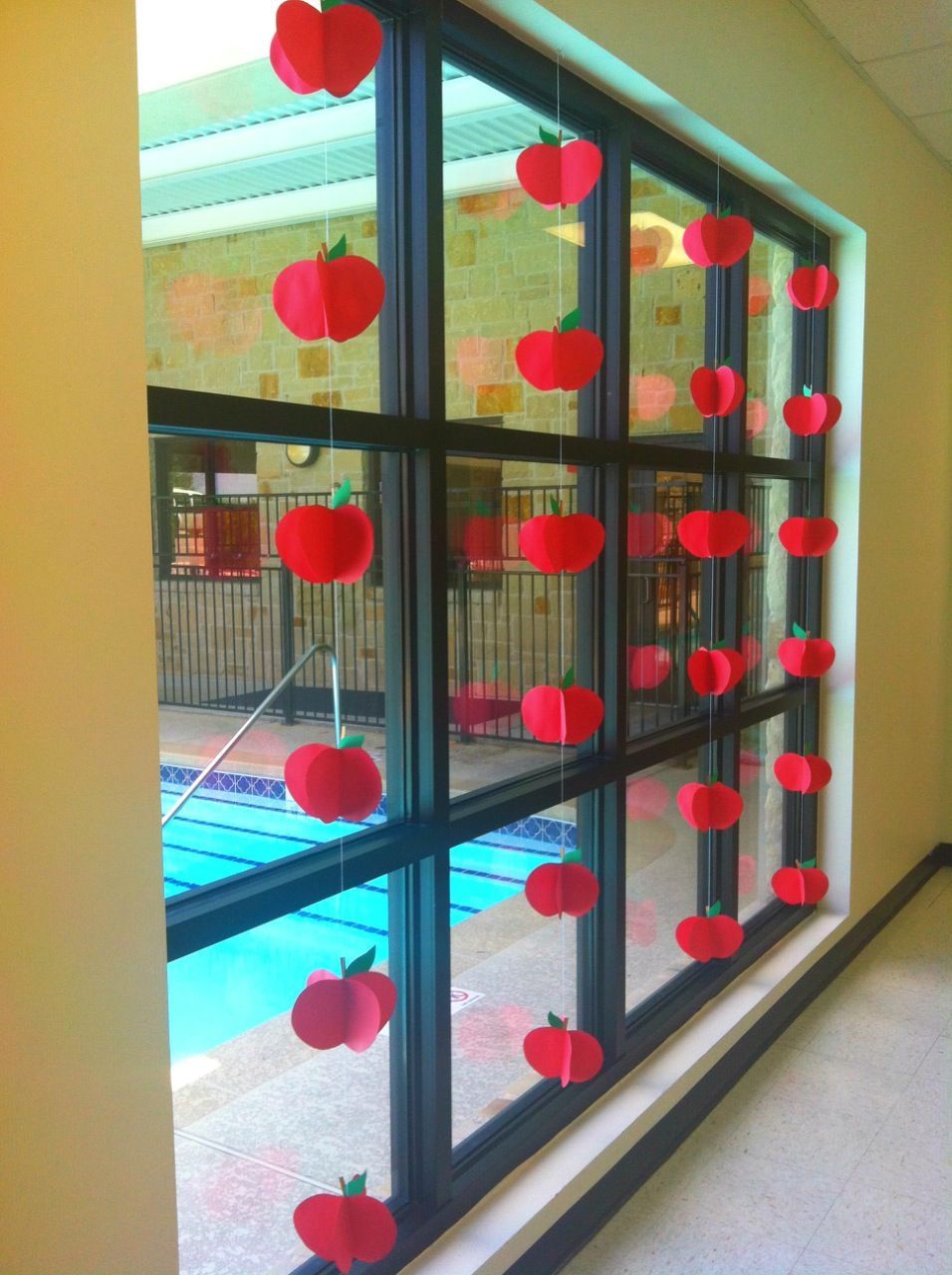 Back to School Apple Window Display -   24 school crafts display
 ideas
