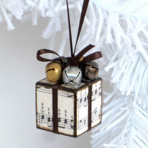 20+ DIY Christmas Ornament Tutorials & Ideas -   25 diy decorations country
 ideas