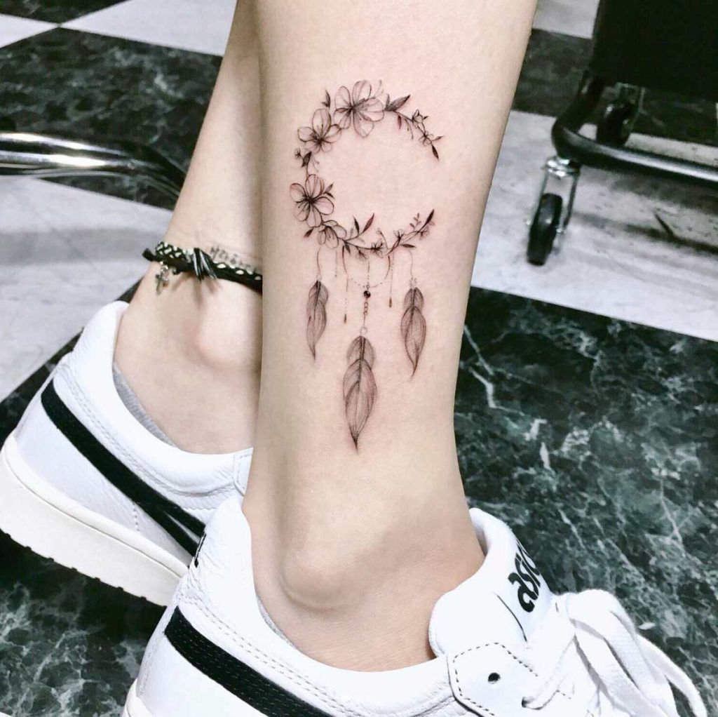 80 Adorable Ankle Tattoos That All Deserve Oscars -   21 dream catcher ankle tattoo
 ideas