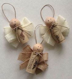 Strings and wine corks are the main materials that have been used in this case and it’s really a simple process of tying the notes on the corks and carving them to create an head shape. -   22 cork crafts projects ideas