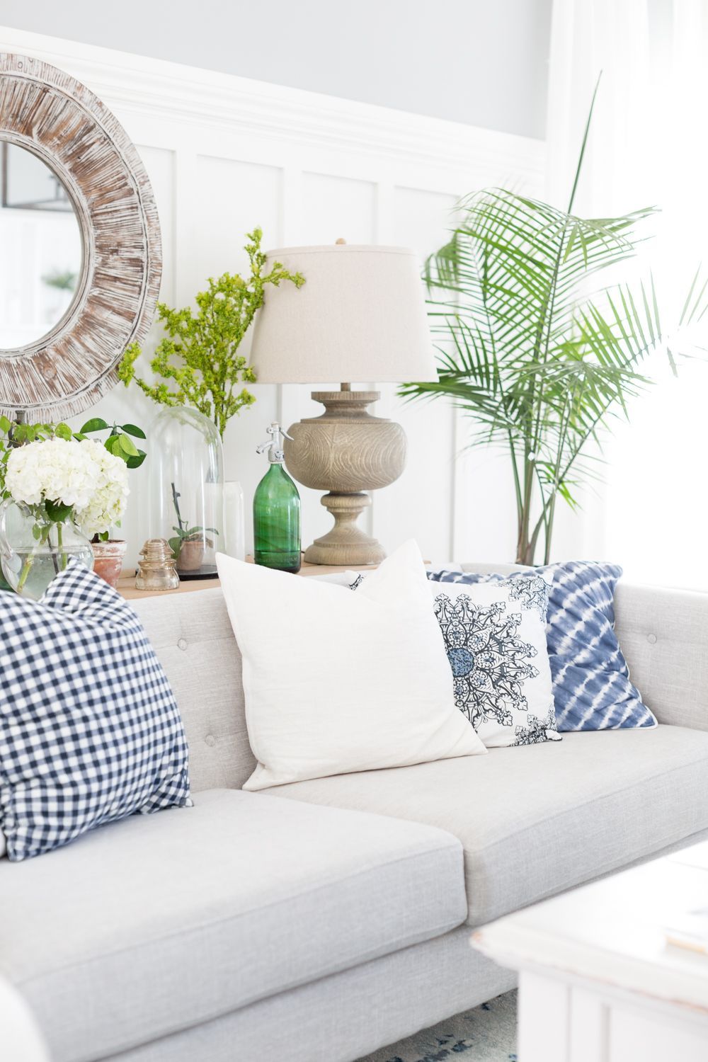 22 Modern Living Room Design Ideas -   23 coastal decor apartment
 ideas