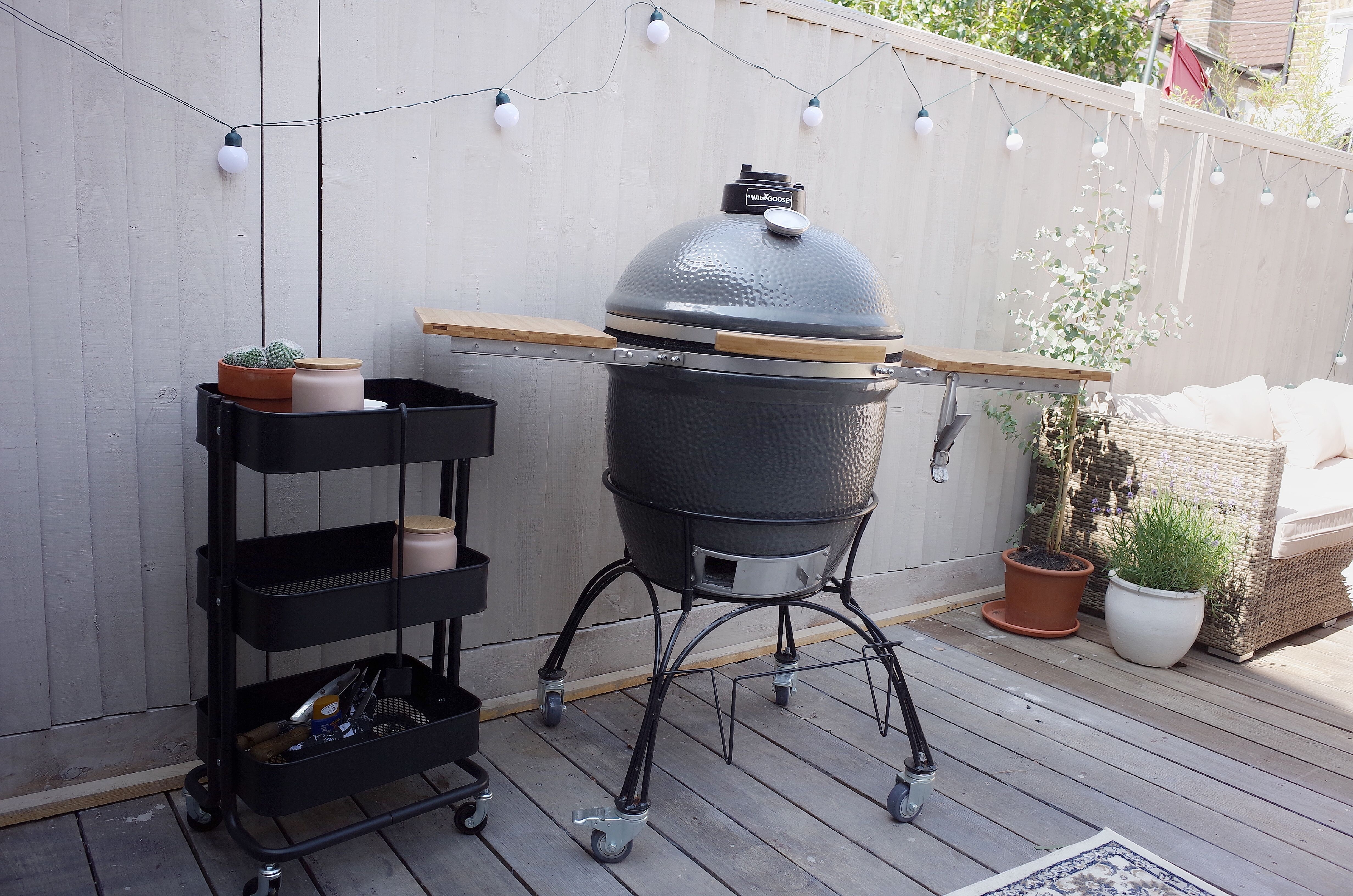 Kamado barbecue - ceramic bbq -   23 small garden bbq
 ideas