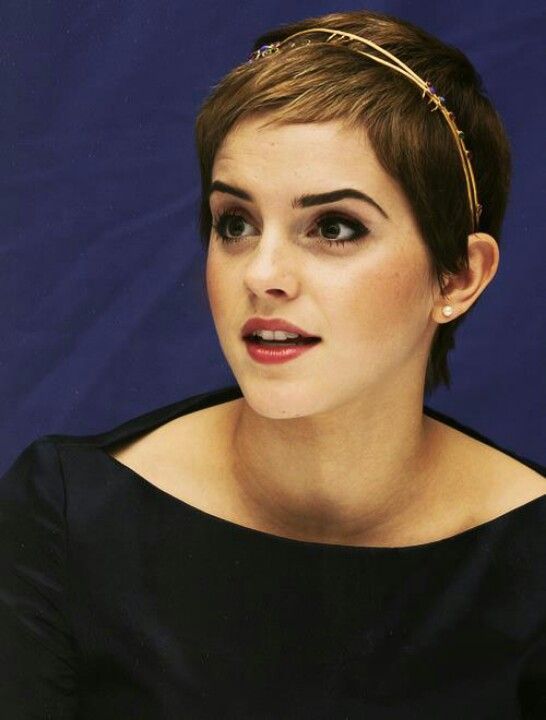 Emma Watson- cute pixie. I would choose her to play me in a movie, I think she has the 129x more glamorous version of my face -   24 emma watson pixie
 ideas