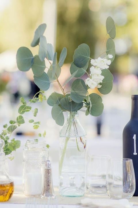 35 Stunning Eucalyptus Wedding Decor Ideas -   24 minimalist wedding decor
 ideas