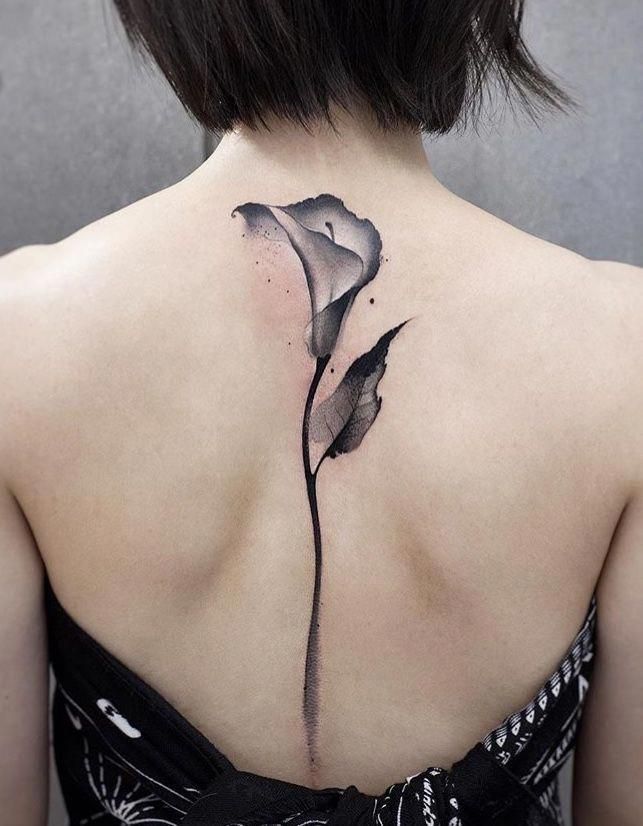 Chen Jie Newtattoo flower tattoo #Minimalisttattoos -   19 watercolor tattoo lily
 ideas