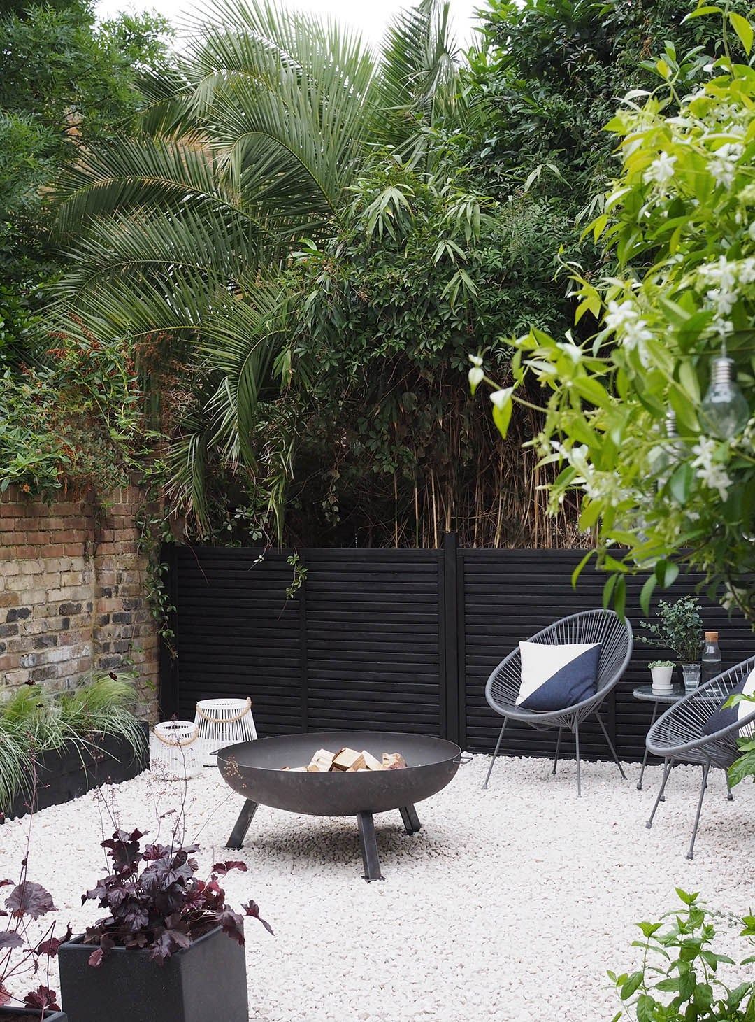 Before & After: My contemporary garden makeover on a budget -   21 black garden fence ideas