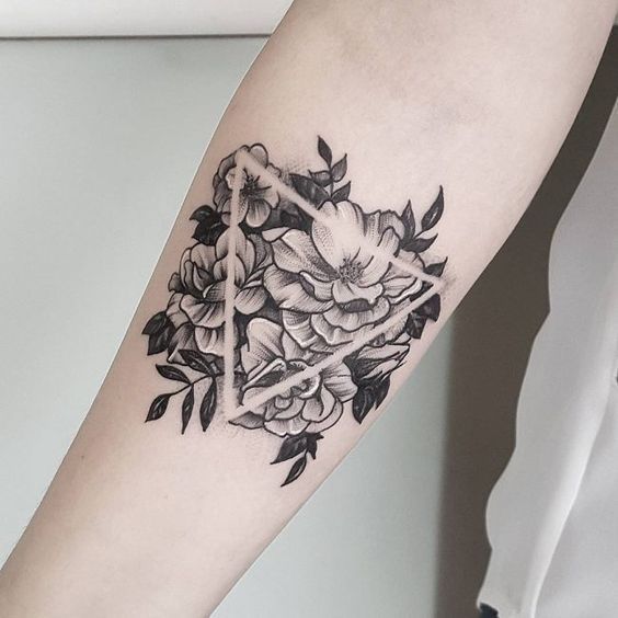 Something like this with color and b&w -   22 tattoo arm
 ideas
