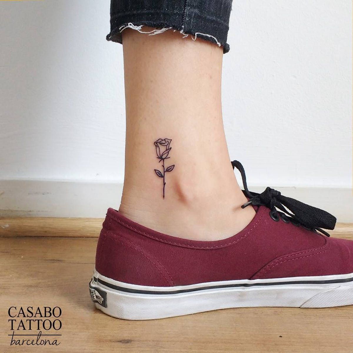 A small tattoo can make a big statement. -   23 simple tattoo rose
 ideas