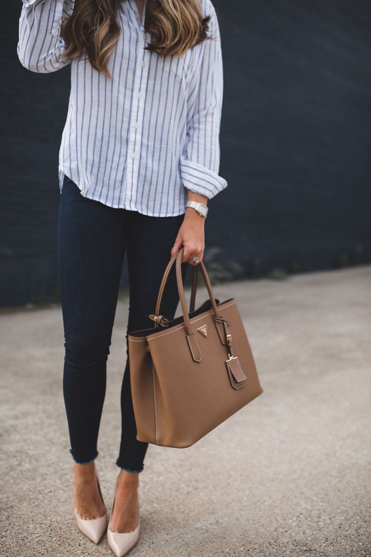 15 Classy and Casual Work Outfits For Hitting the Office in Style -   23 work style beautiful
 ideas