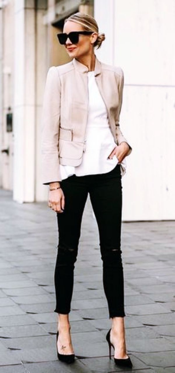 40 Casual Work Outfits for Summer to Try this Year -   23 work style beautiful
 ideas