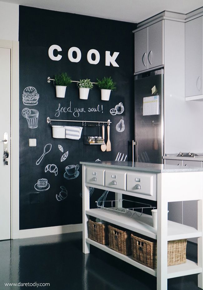 DIY DECO: Transforma tu cocina con una pared de pizarra (Dare to DIY) -   24 diy decoracion cocina
 ideas