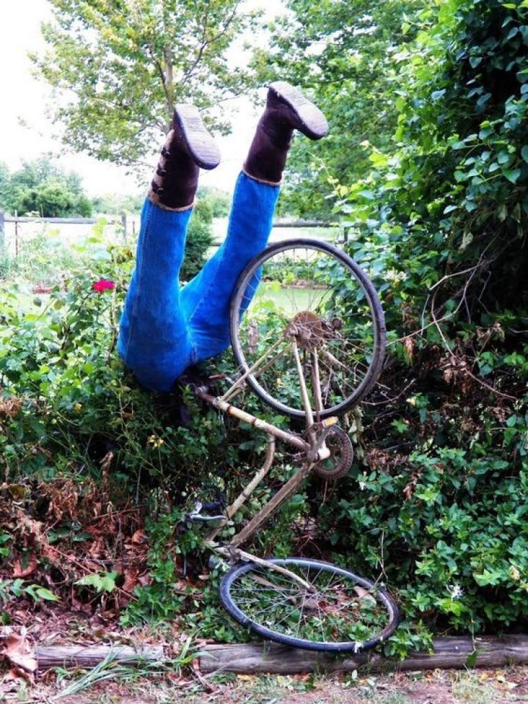 Amazing DIY Recycled Garden Art Projects -   24 recycled garden art
 ideas