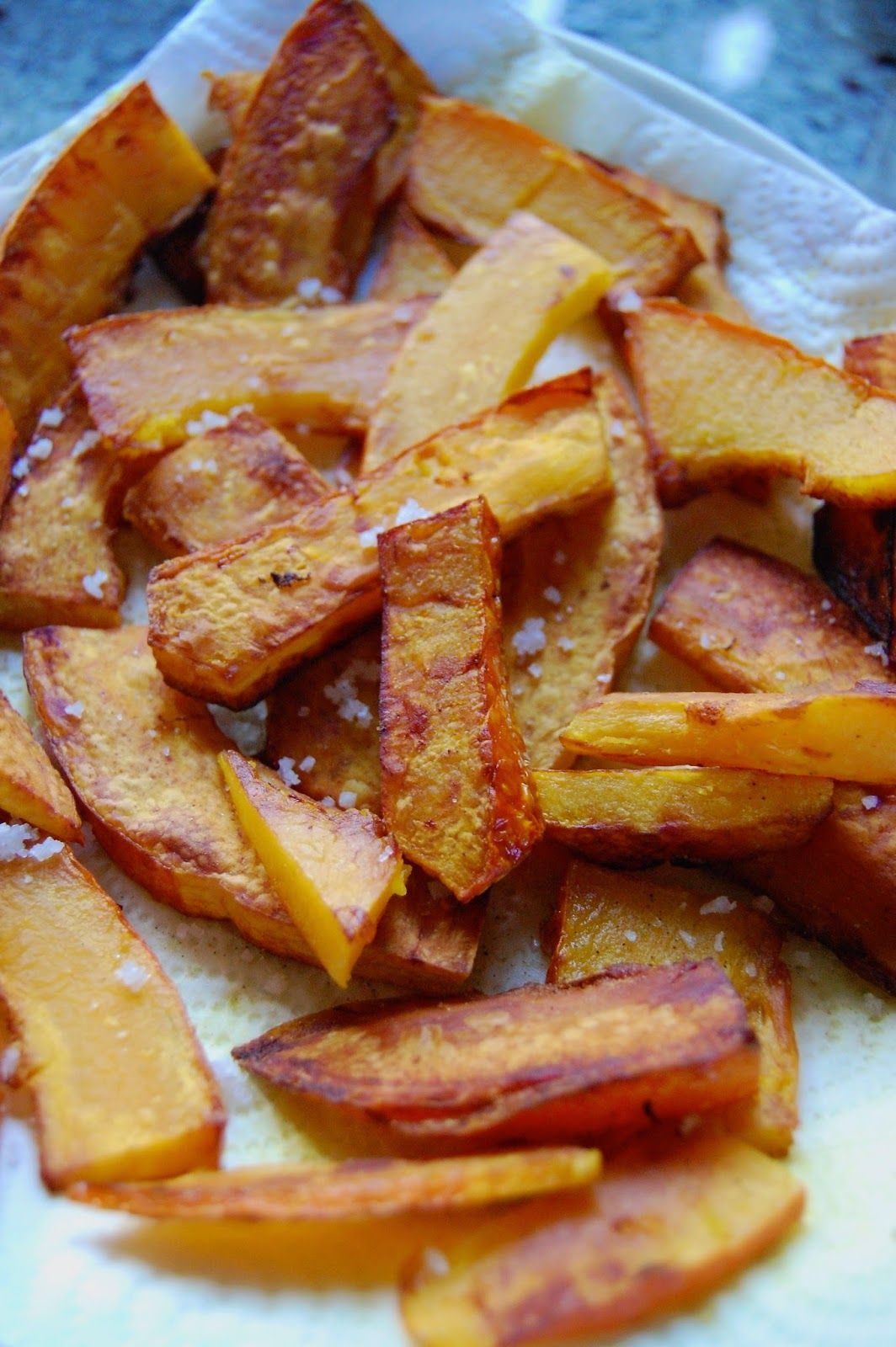 Parts de plaisir: Red kuri squash fries :: instead of pan frying, could try baking, after tossing in coconut oil & sprinkling w/ cumin & salt -   24 red kuri squash recipes
 ideas