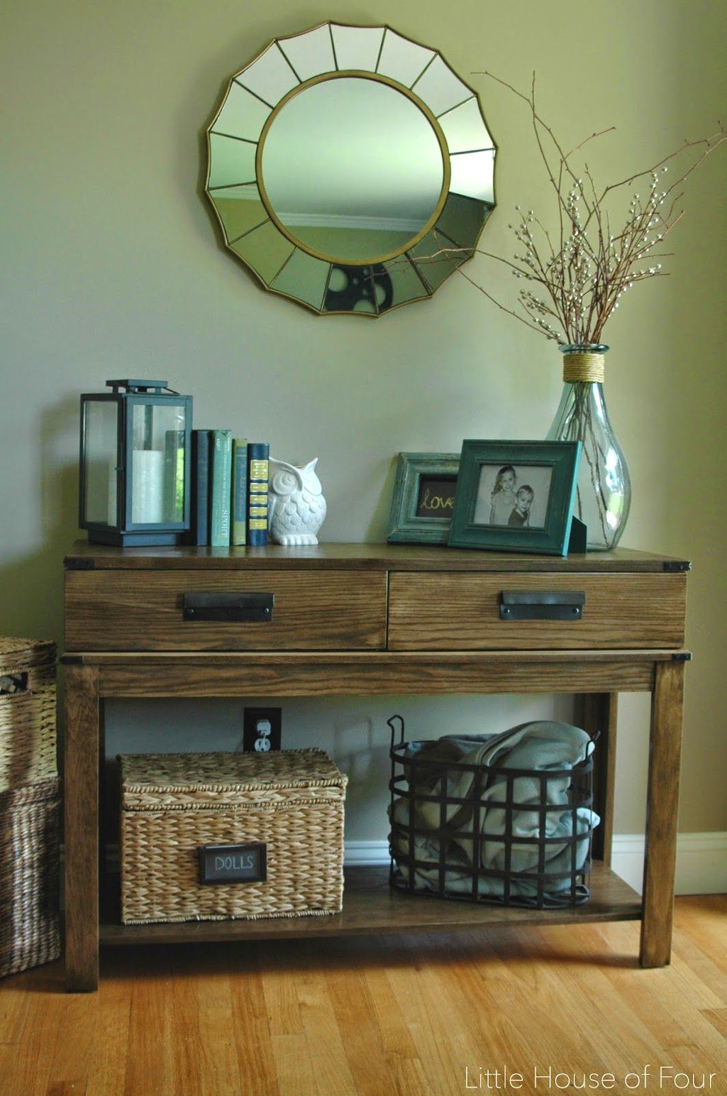 24 entryway table decor
 ideas