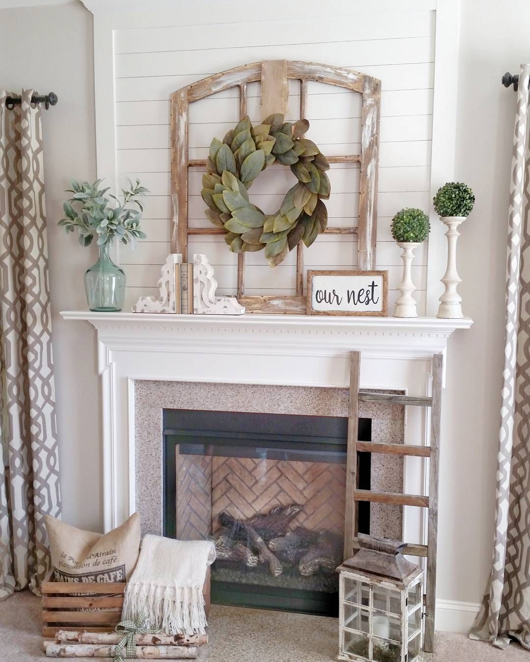 50 Beautiful Summer Home Decoration Ideas For Giving Fresh Look -   24 mantle decor wreath
 ideas