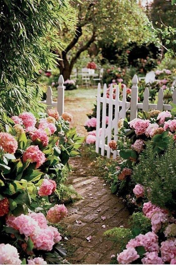 Cute Secret Garden That Must Be In Your Garden 30 -   21 flower garden landscape
 ideas