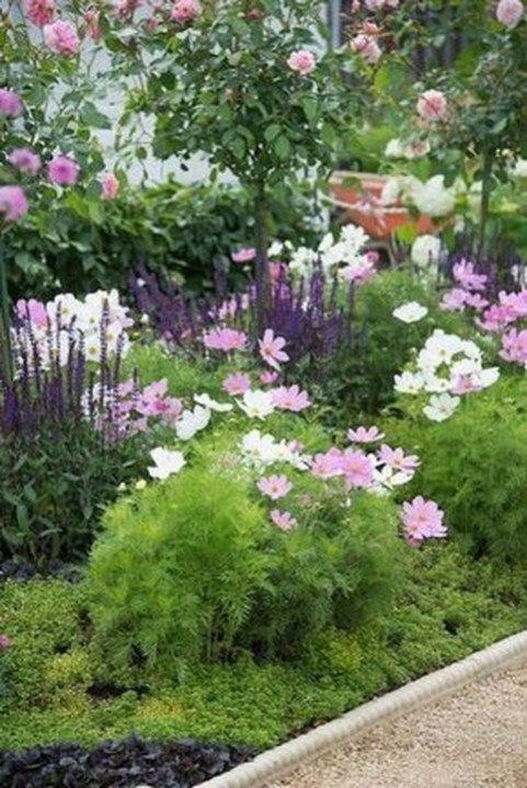 Trending Spring Backyard Landscaping Ideas 2018 30 -   21 flower garden landscape
 ideas