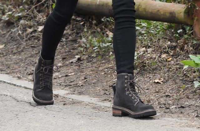 Kate Middleton Shows How to Wear Combat Boots With Skinny Jeans -   23 kate middleton skinny
 ideas
