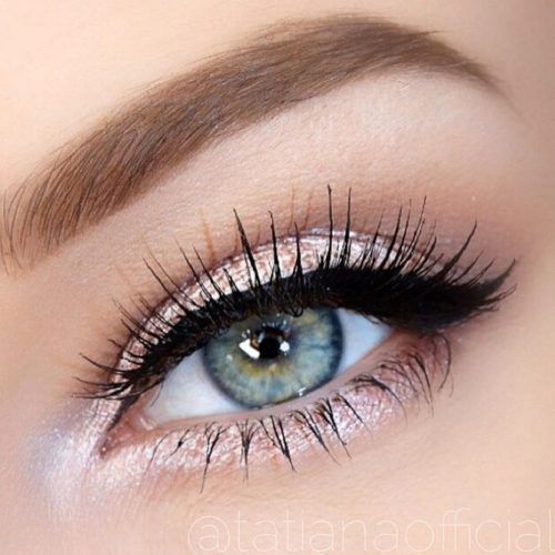 21 Gorgeous Eye-Makeup Looks for Blue Eyes -   16 makeup Wedding blue
 ideas