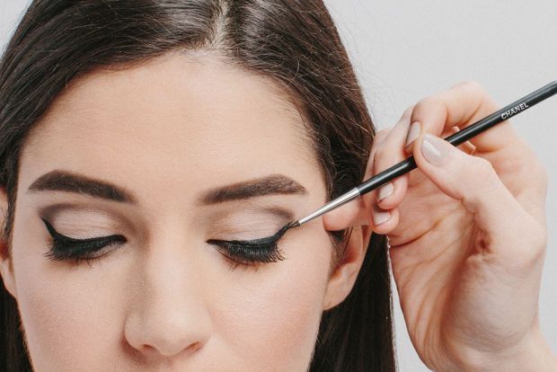 Get Inspired by This Easy Audrey Hepburn Makeup Tutorial -   8 audrey hepburn eyes
 ideas