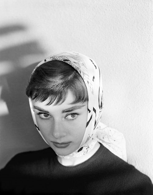 Lost In History on -   11 holiday Girl audrey hepburn
 ideas