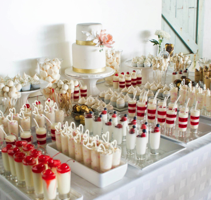 Obsessed With the Details in These Amazing Wedding Cakes -   11 mini desserts Table
 ideas