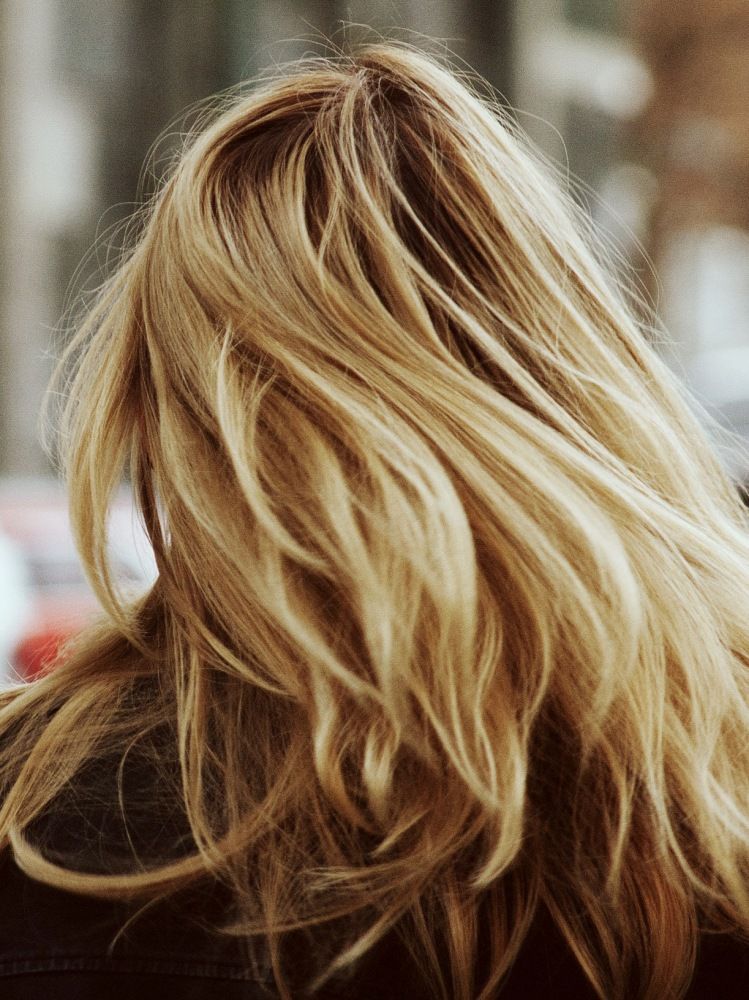 The 6 Best Hair Lightening Sprays for Natural Highlights -   12 hairstyles Natural highlights ideas