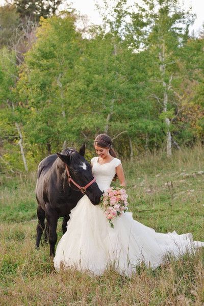 Discount Tiered Skirts Modest Wedding Dresses Arabic Beaded Lace Country Wedding Gowns Cascading Ruffles Ivory Buttons Back Cowboy Boots Vestido De Line Wedding Dresses Princess Line Wedding Dresses From Lilliantan, $175.88| DHgate.Com -   15 dress Country classy
 ideas