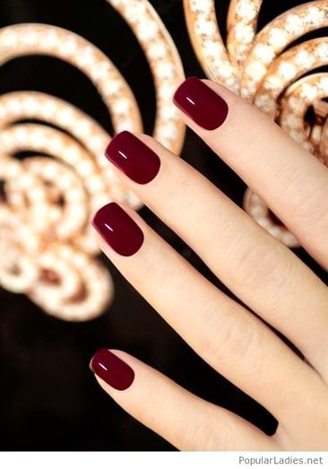 Simple burgundy gel nails -   15 holiday Nails burgundy
 ideas